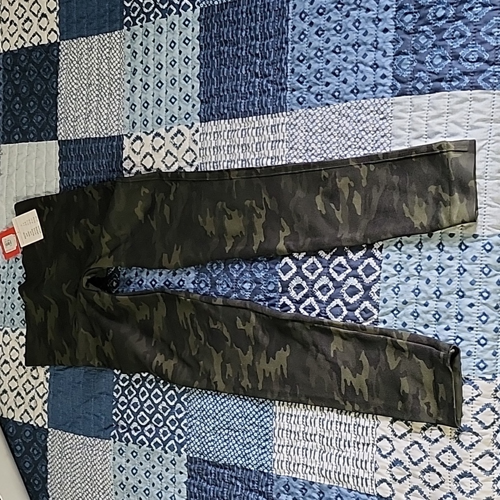 Spanx Look at Me Now Leggings